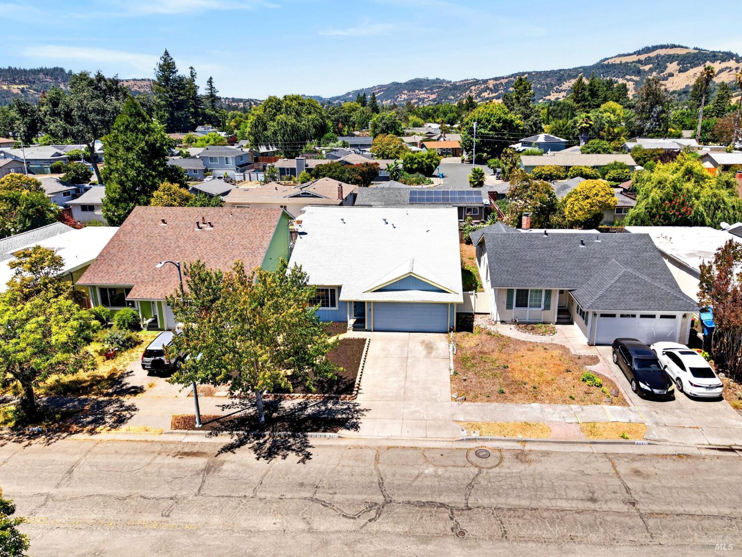 5017 Oak Park Way Santa Rosa CA 95409