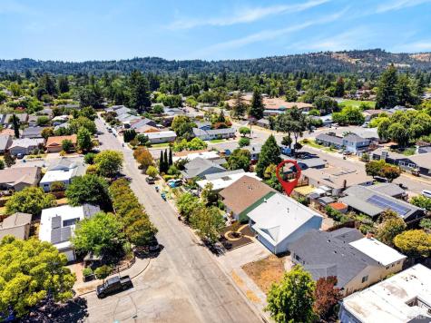 5017 Oak Park Way Santa Rosa CA 95409