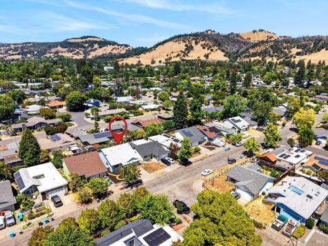5017 Oak Park Way Santa Rosa CA 95409