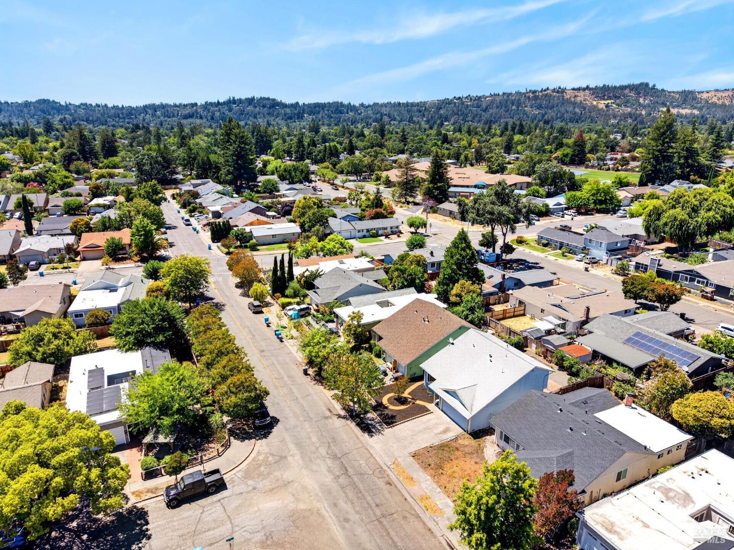 5017 Oak Park Way Santa Rosa CA 95409