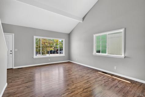 5017 Oak Park Way Santa Rosa CA 95409