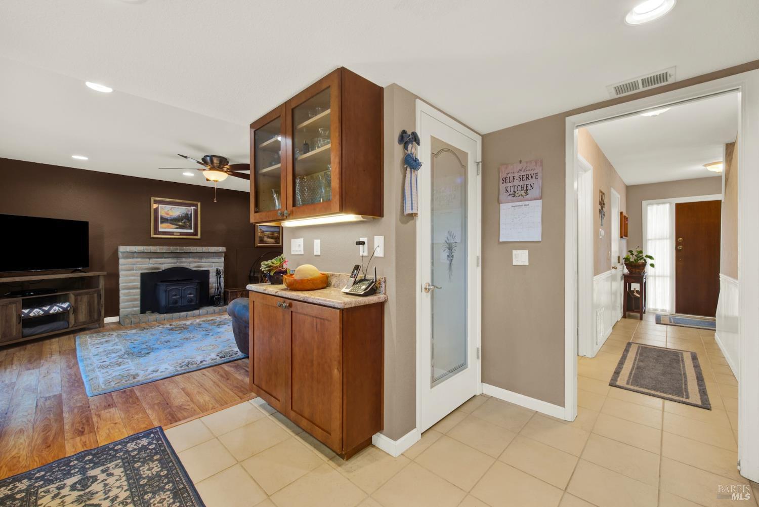160 Clayton Circle Vacaville CA 95687