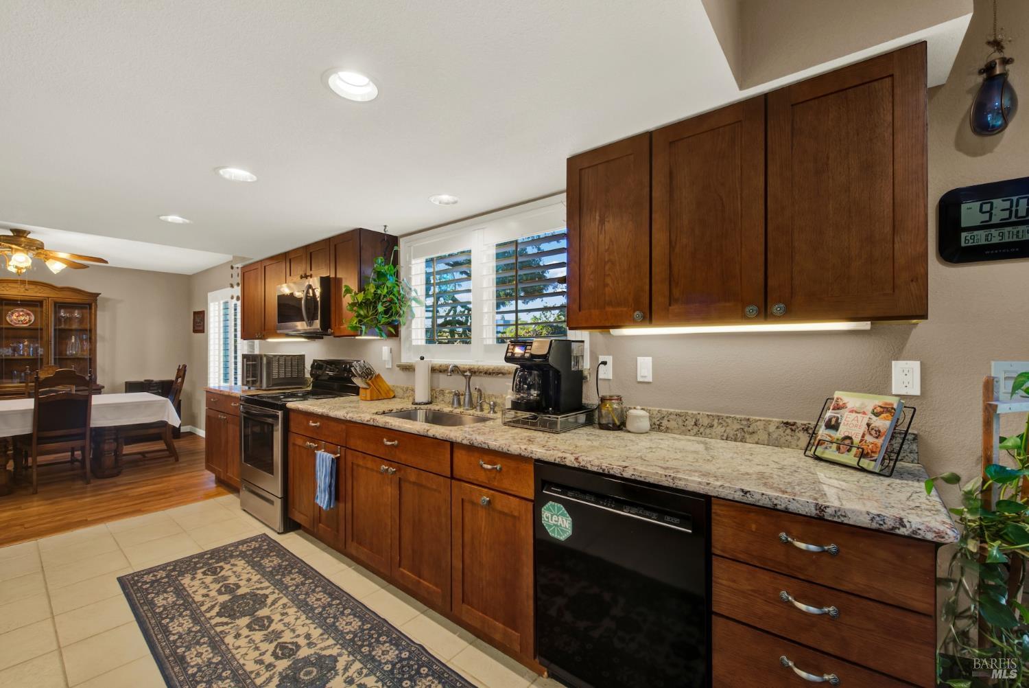 160 Clayton Circle Vacaville CA 95687