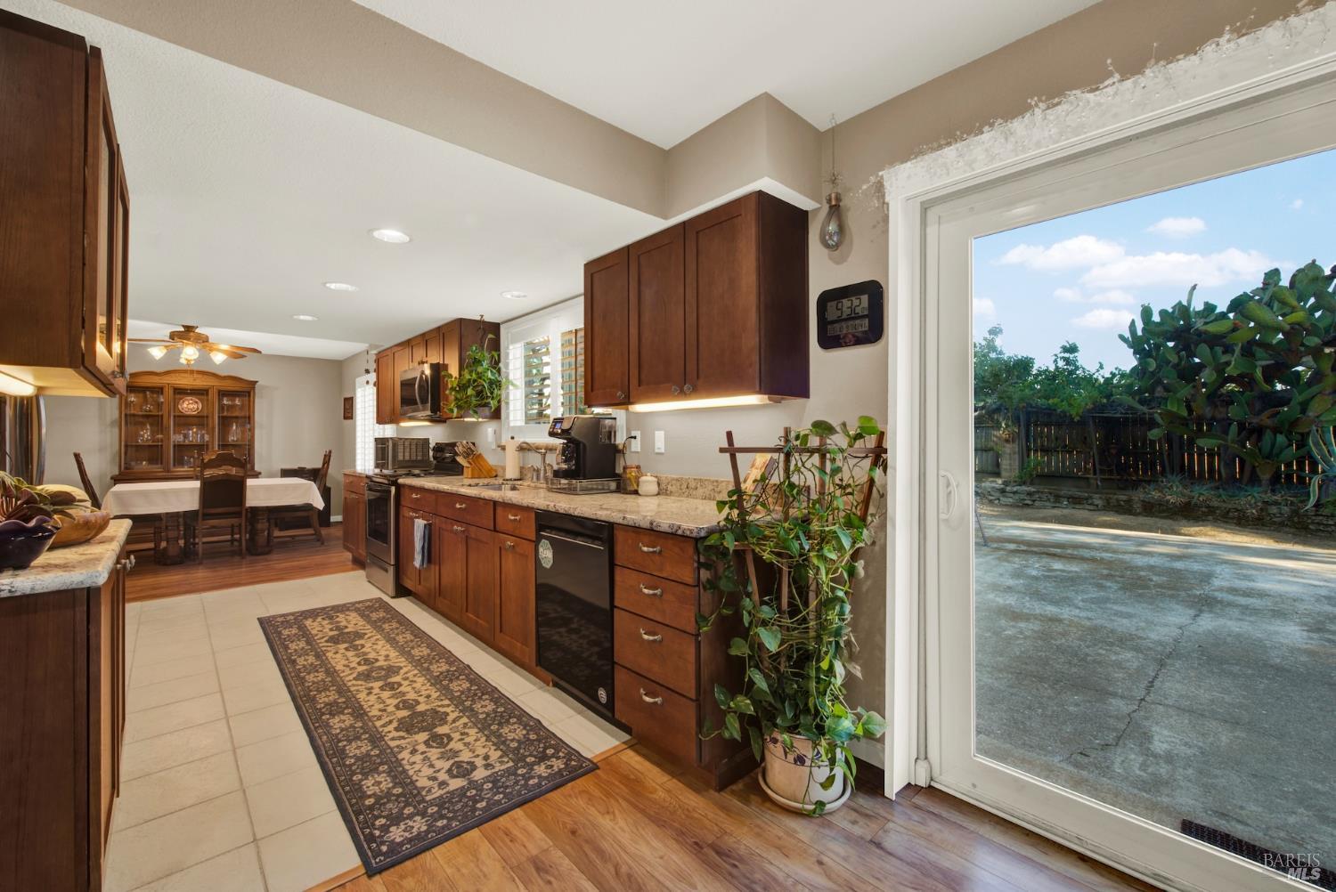 160 Clayton Circle Vacaville CA 95687
