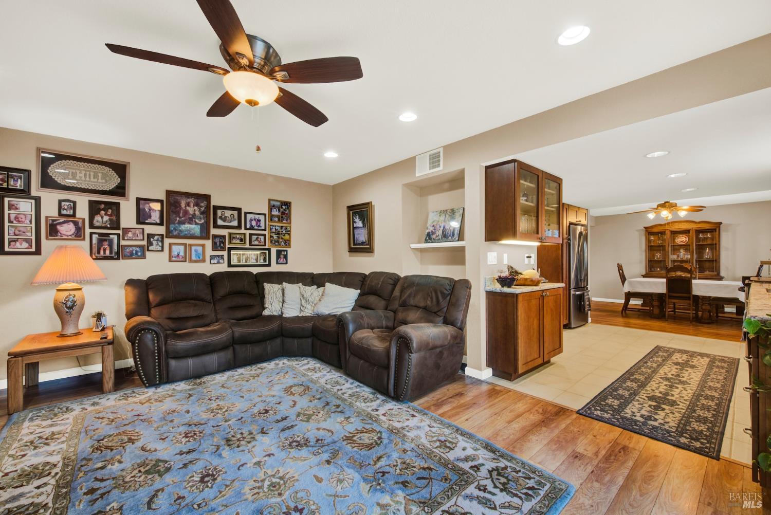 160 Clayton Circle Vacaville CA 95687