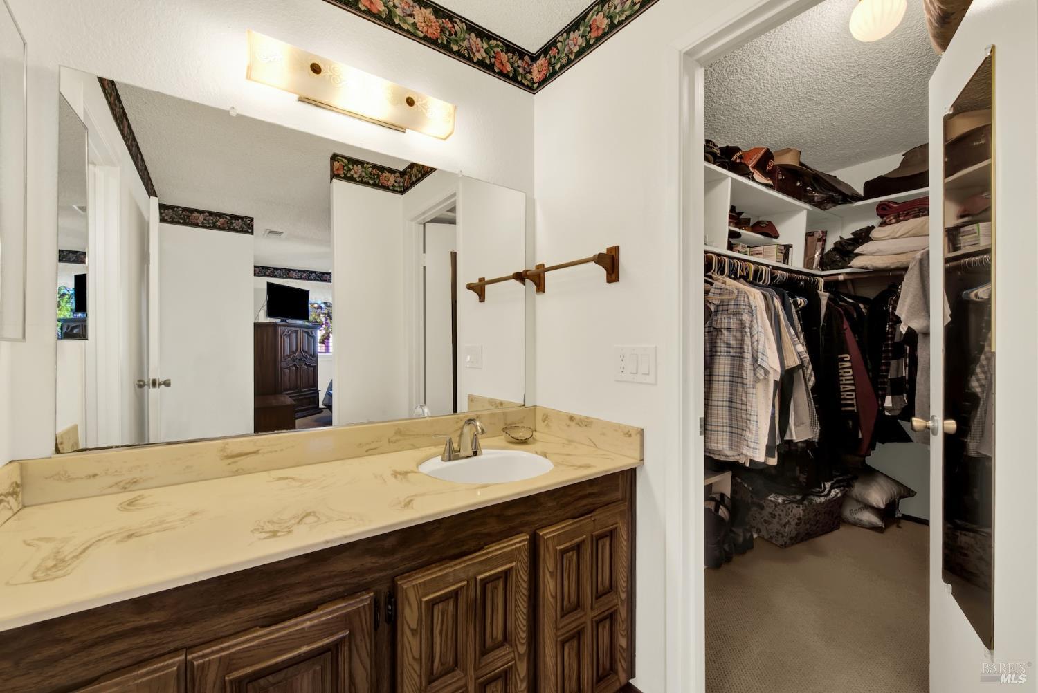 160 Clayton Circle Vacaville CA 95687
