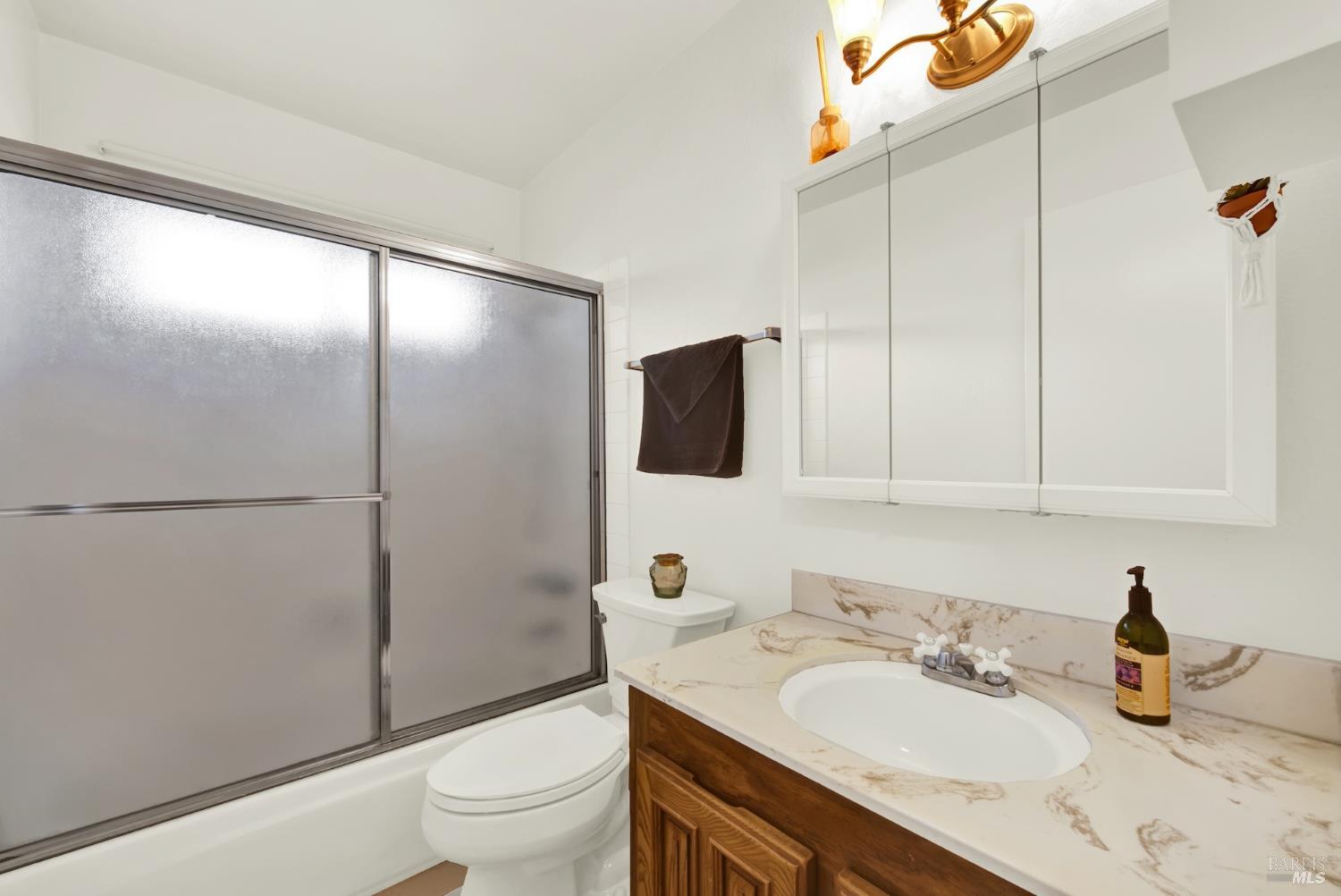 160 Clayton Circle Vacaville CA 95687