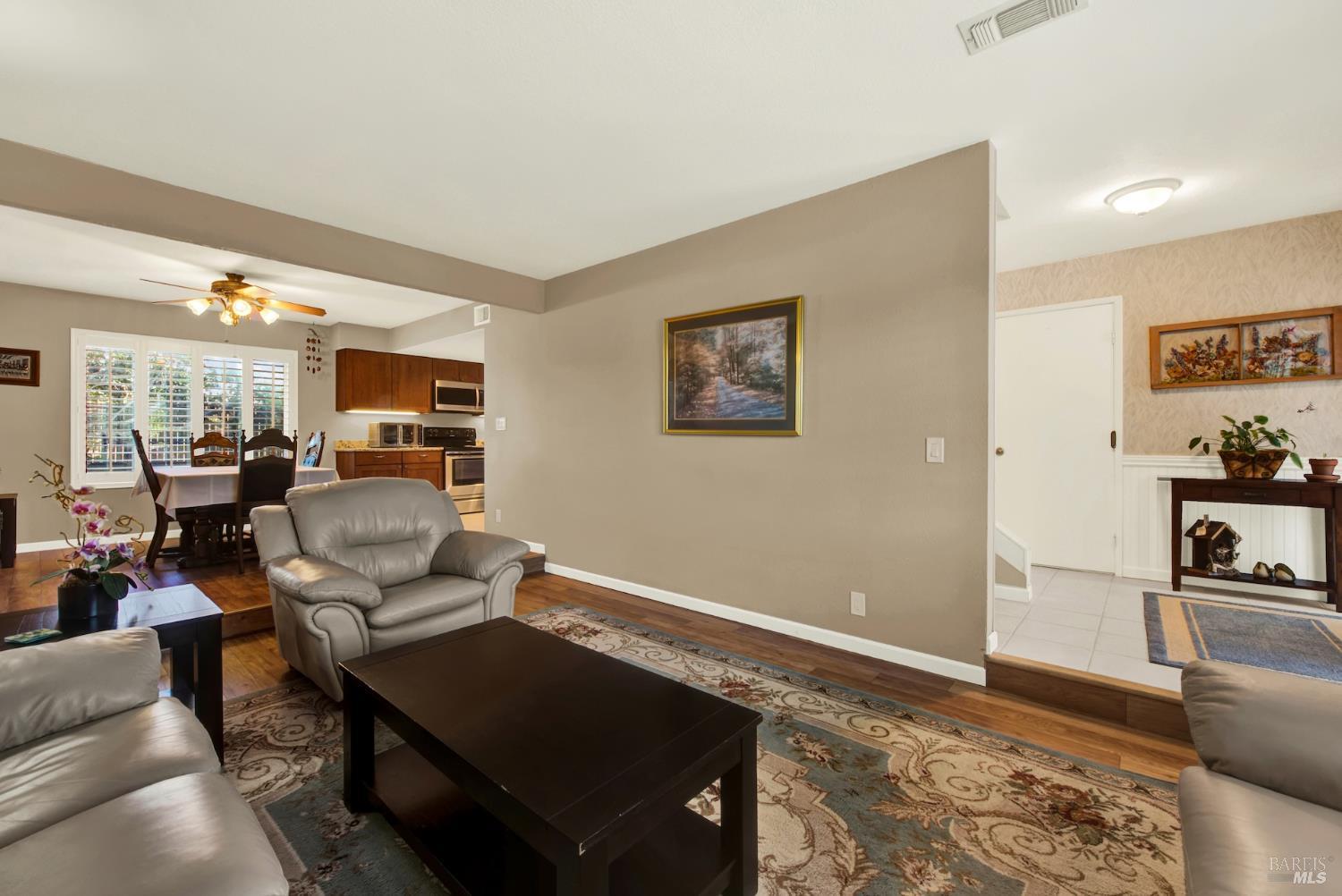 160 Clayton Circle Vacaville CA 95687
