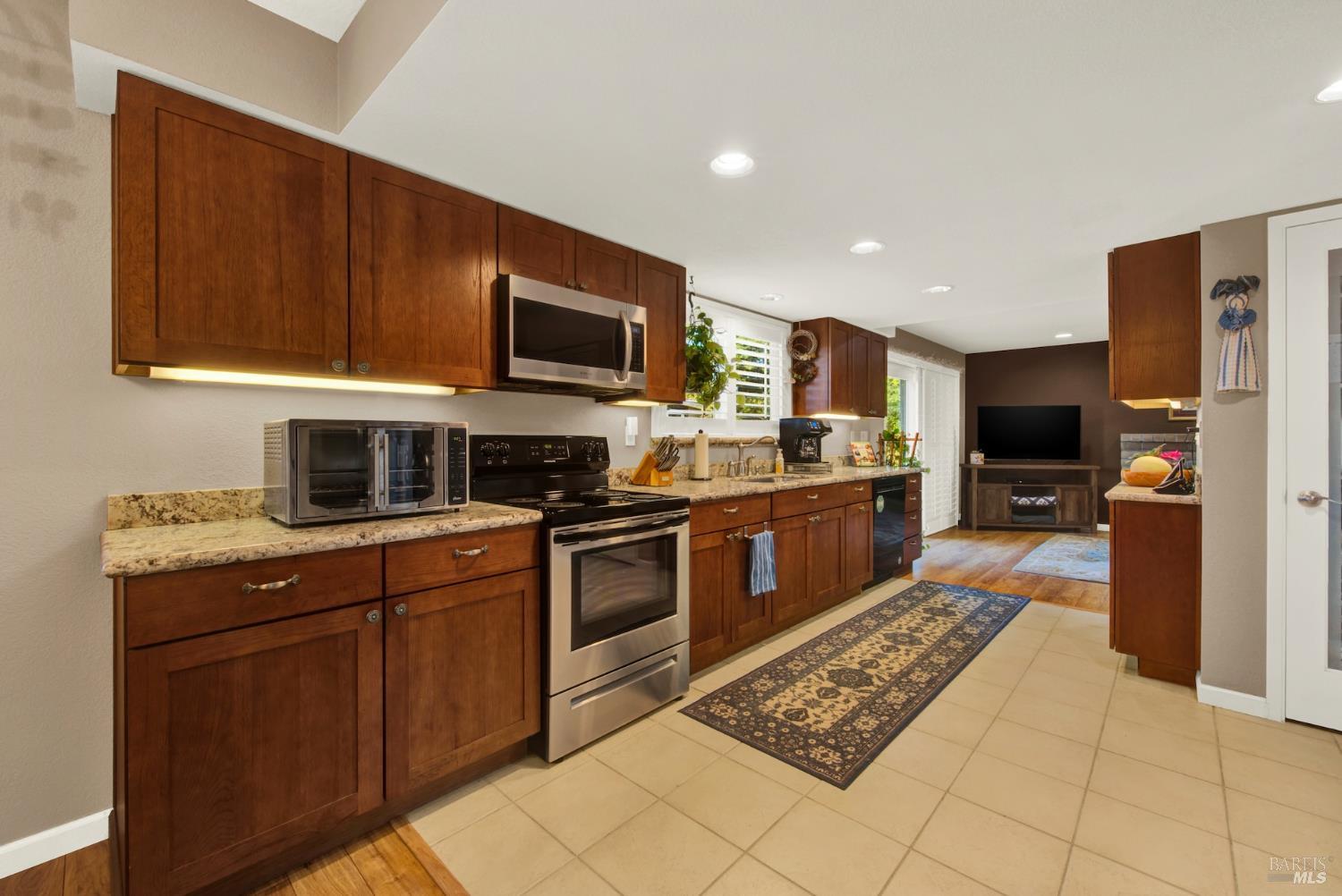 160 Clayton Circle Vacaville CA 95687