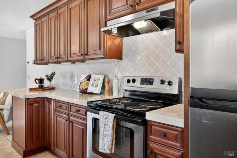 65 Mcbrown Road Petaluma CA 94952