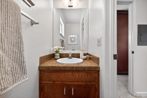 65 Mcbrown Road Petaluma CA 94952