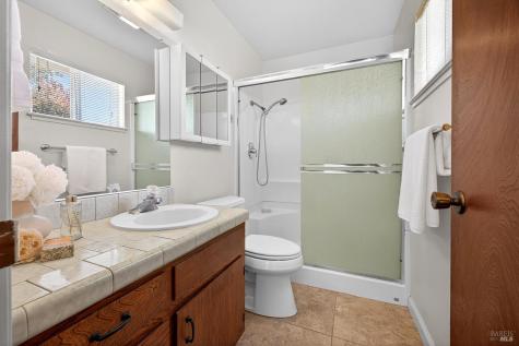 65 Mcbrown Road Petaluma CA 94952