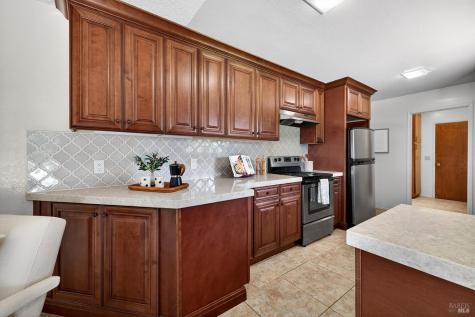 65 Mcbrown Road Petaluma CA 94952