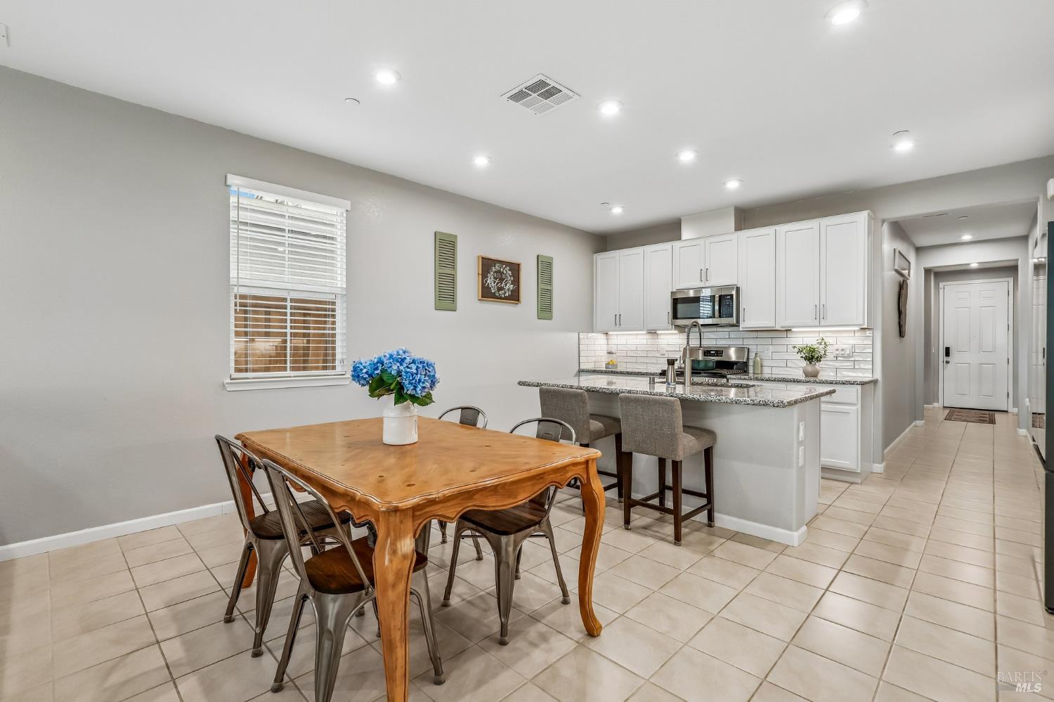 155 Arbor Grove Dixon CA 95620