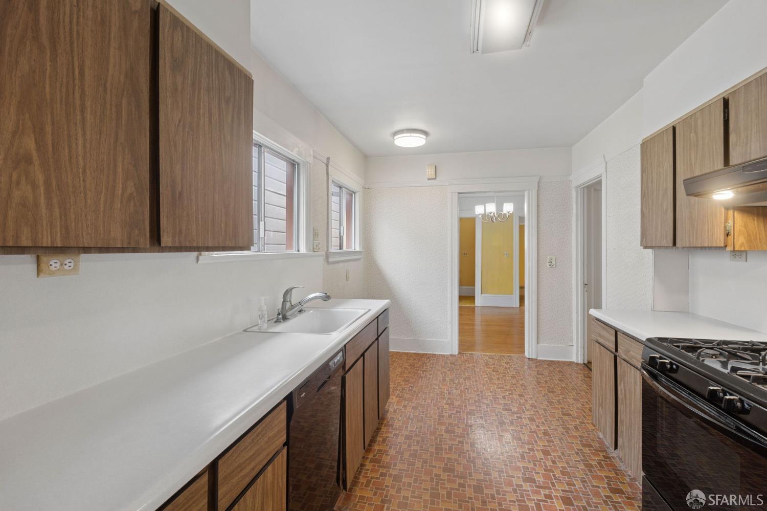 346 Staples Avenue San Francisco CA 94112