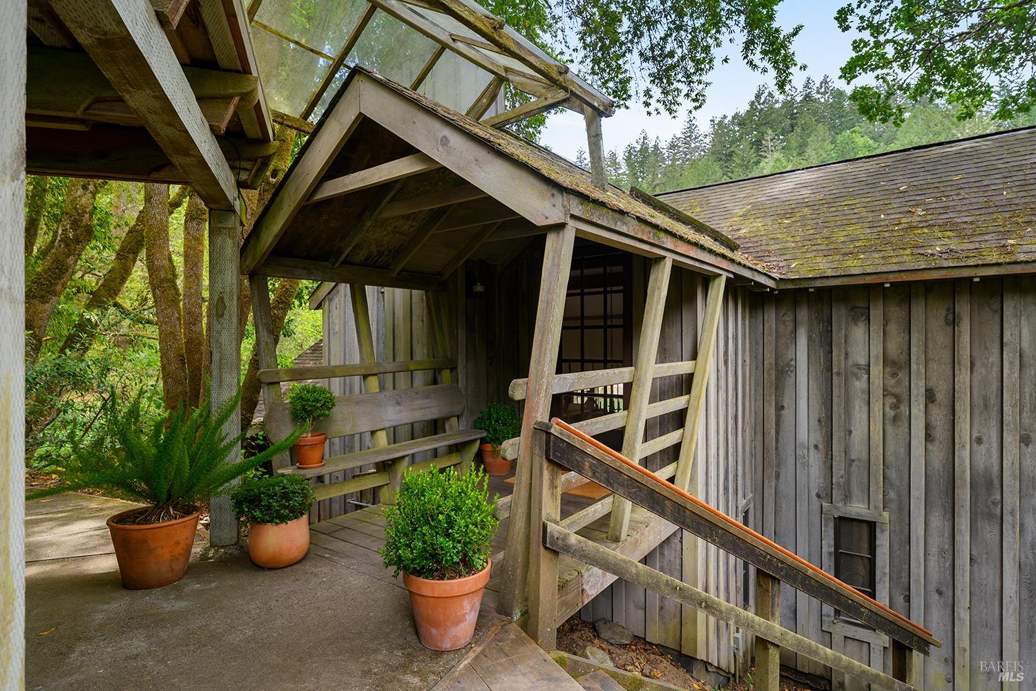 6760 Giovanetti Road Forestville CA 95436