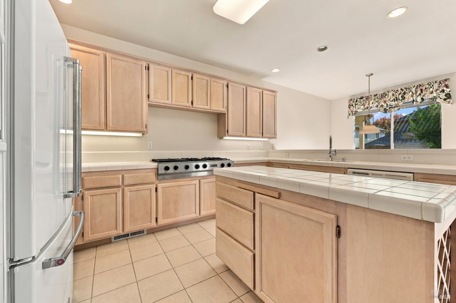 1111 Jennifer Lane Windsor CA 95492