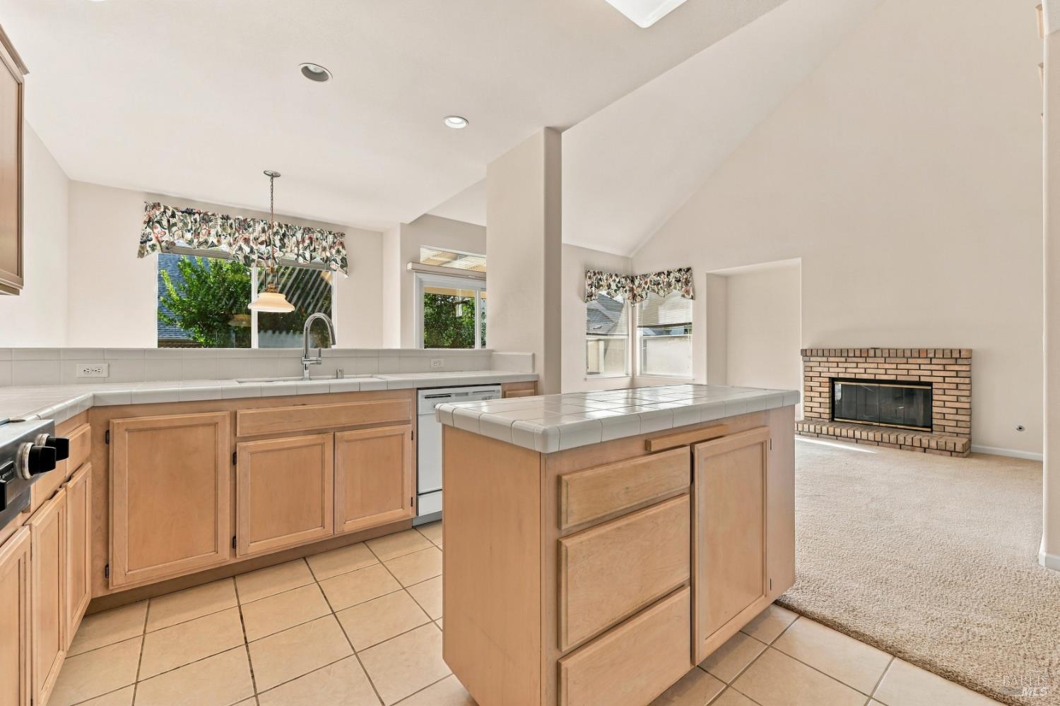 1111 Jennifer Lane Windsor CA 95492