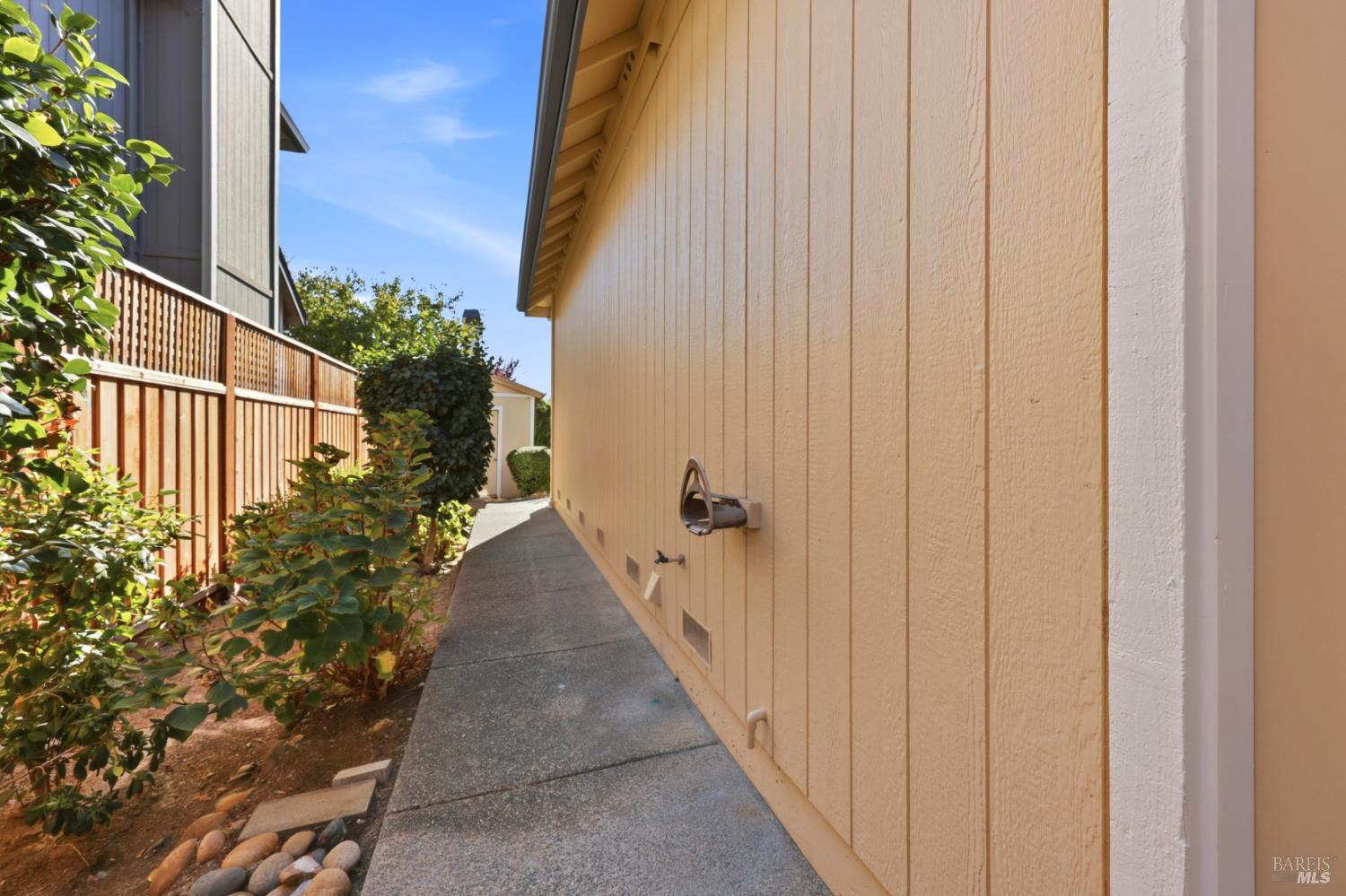 1111 Jennifer Lane Windsor CA 95492