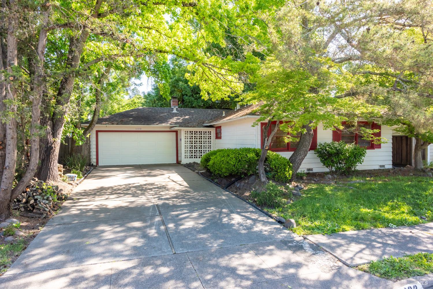 1102 Michigan Drive Santa Rosa CA 95405