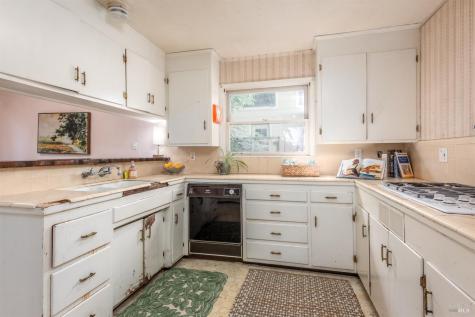 1102 Michigan Drive Santa Rosa CA 95405
