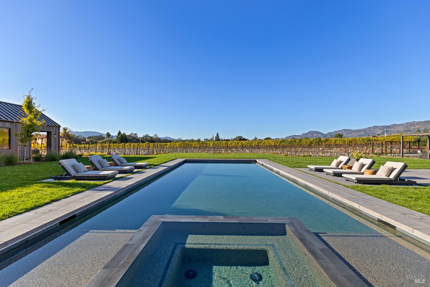 1590 Mckinley Road Napa CA 94558