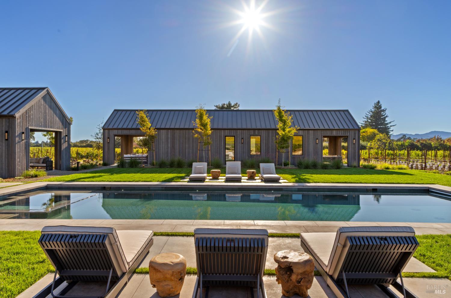 1590 Mckinley Road Napa CA 94558