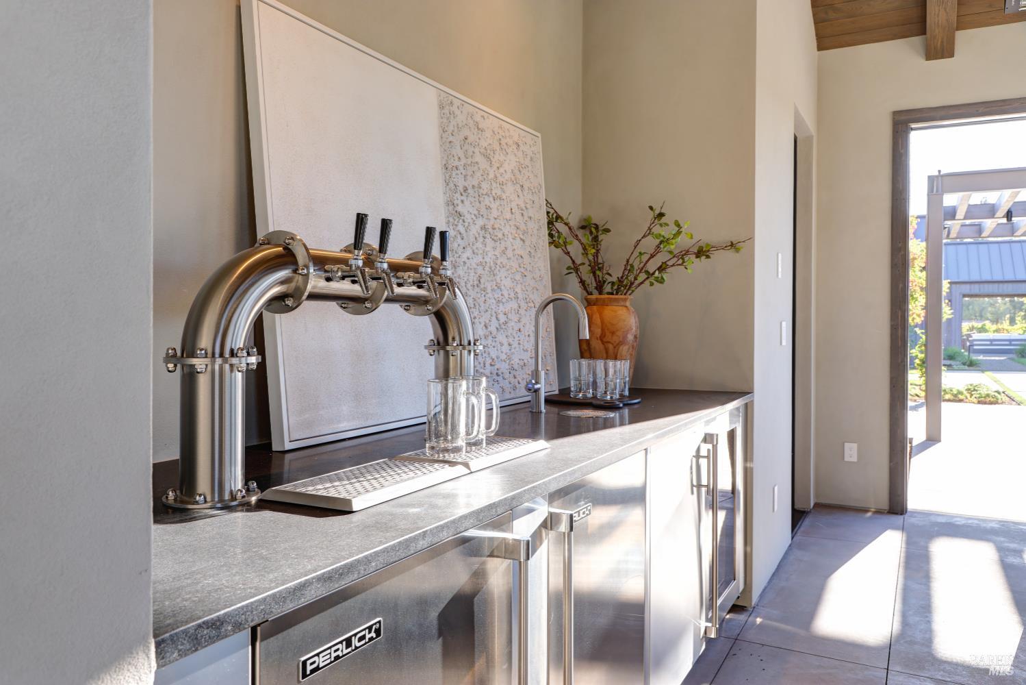 1590 Mckinley Road Napa CA 94558