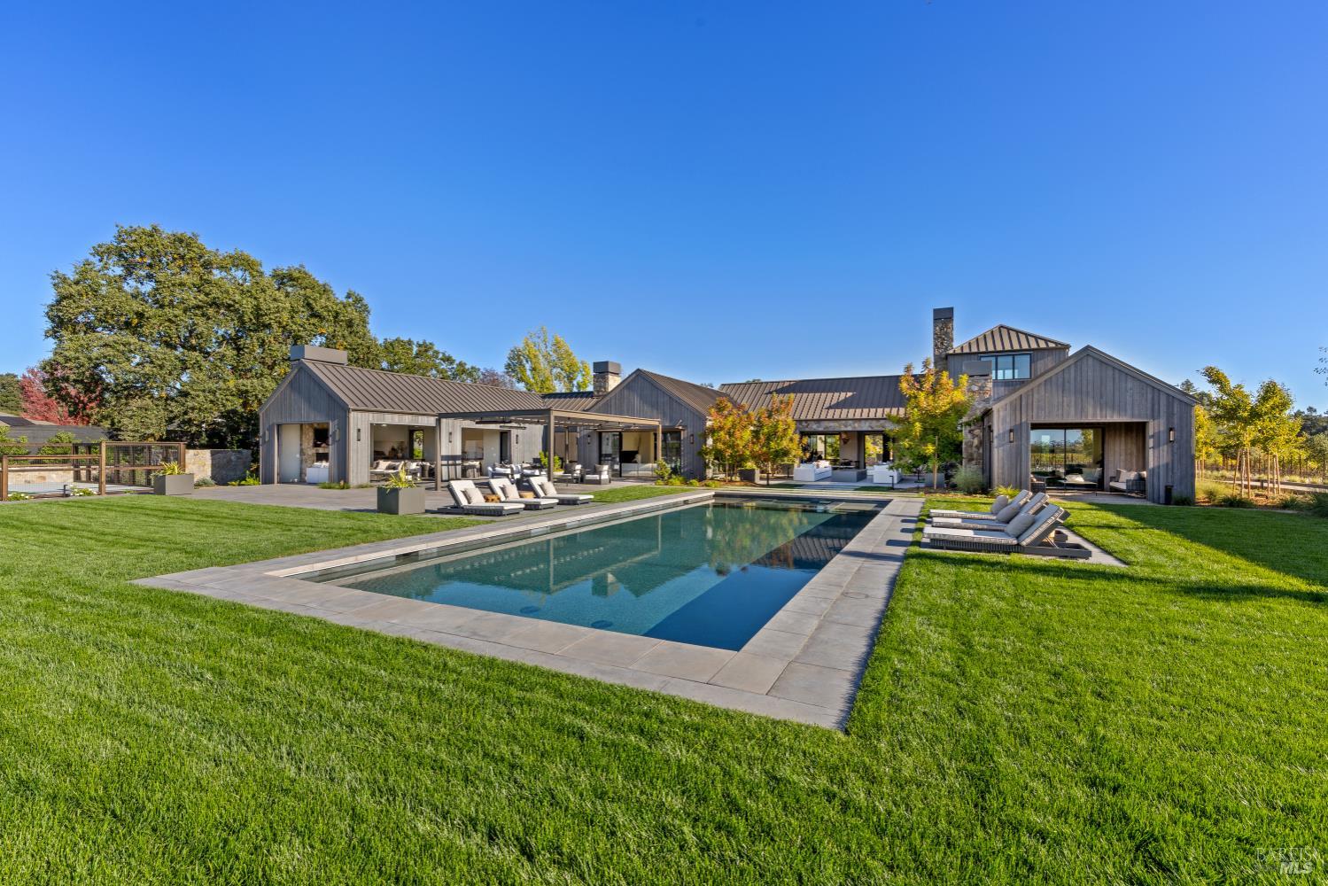 1590 Mckinley Road Napa CA 94558