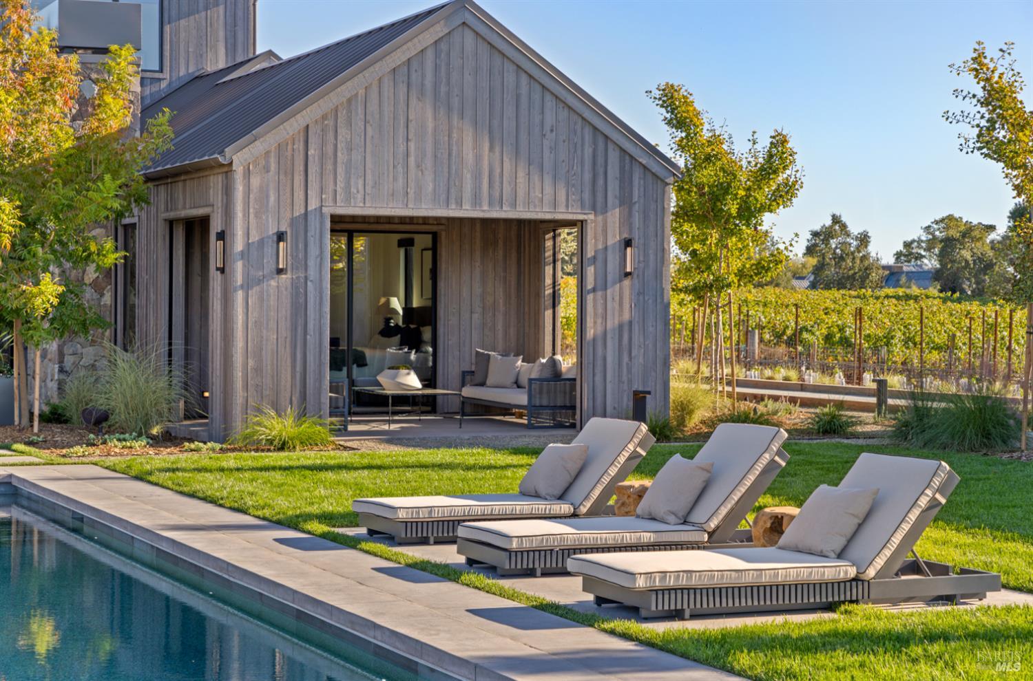 1590 Mckinley Road Napa CA 94558