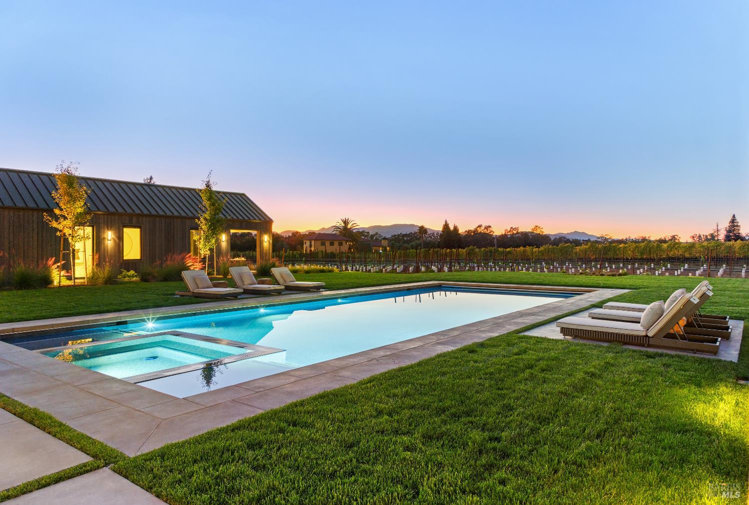 1590 Mckinley Road Napa CA 94558