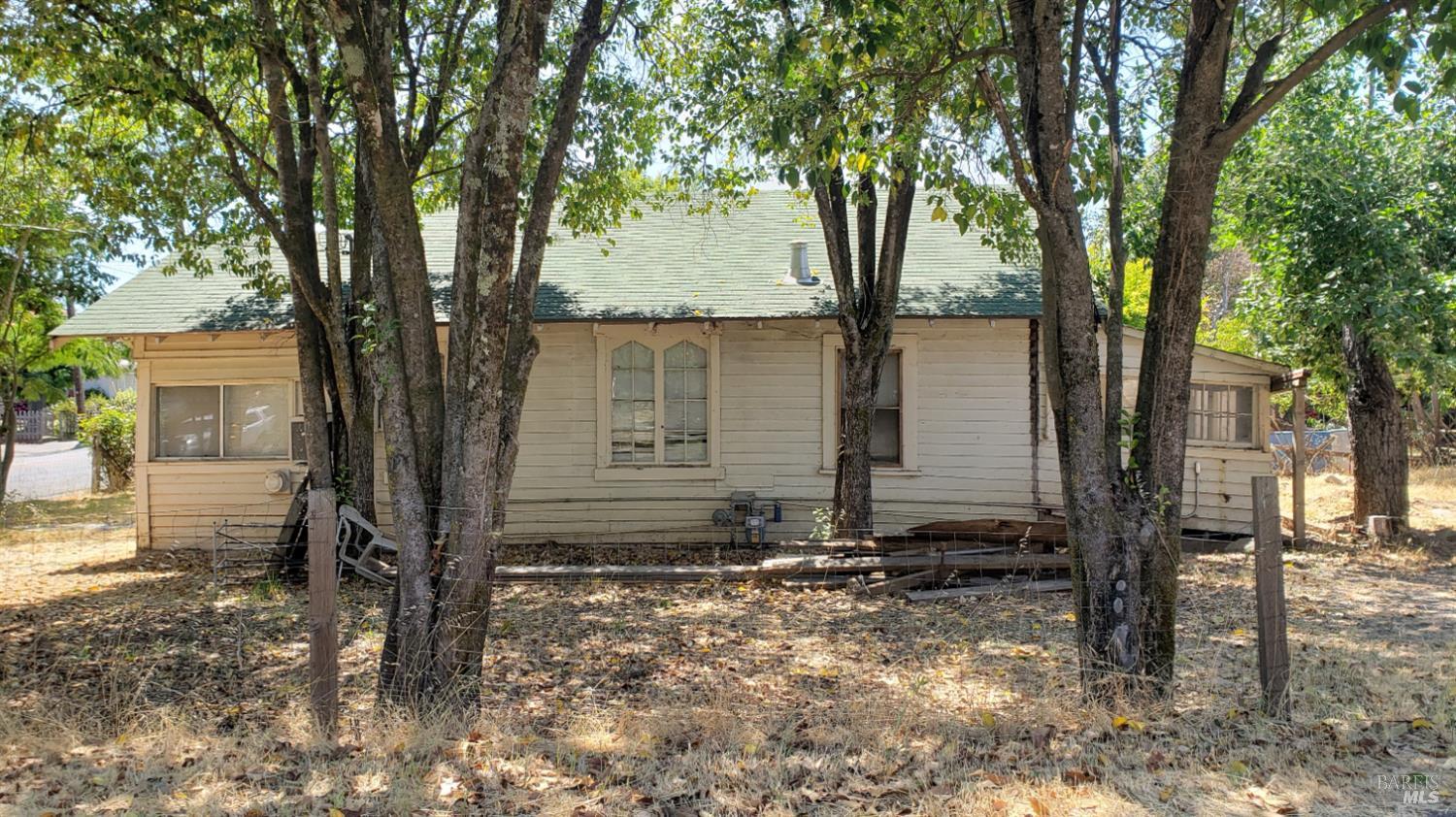 219 Powell Avenue Healdsburg CA 95448