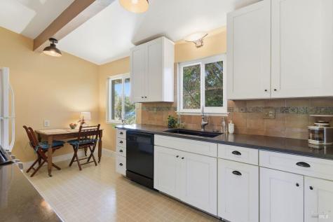 4827 Perezoso Calle Santa Rosa CA 95409