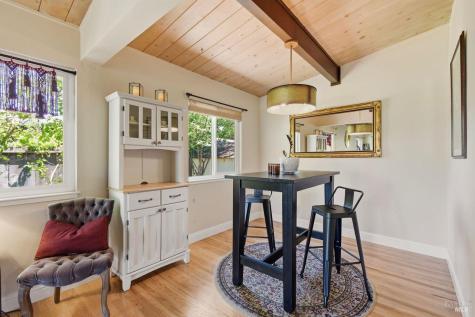 4827 Perezoso Calle Santa Rosa CA 95409