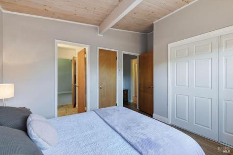 4827 Perezoso Calle Santa Rosa CA 95409