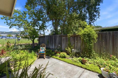 4827 Perezoso Calle Santa Rosa CA 95409