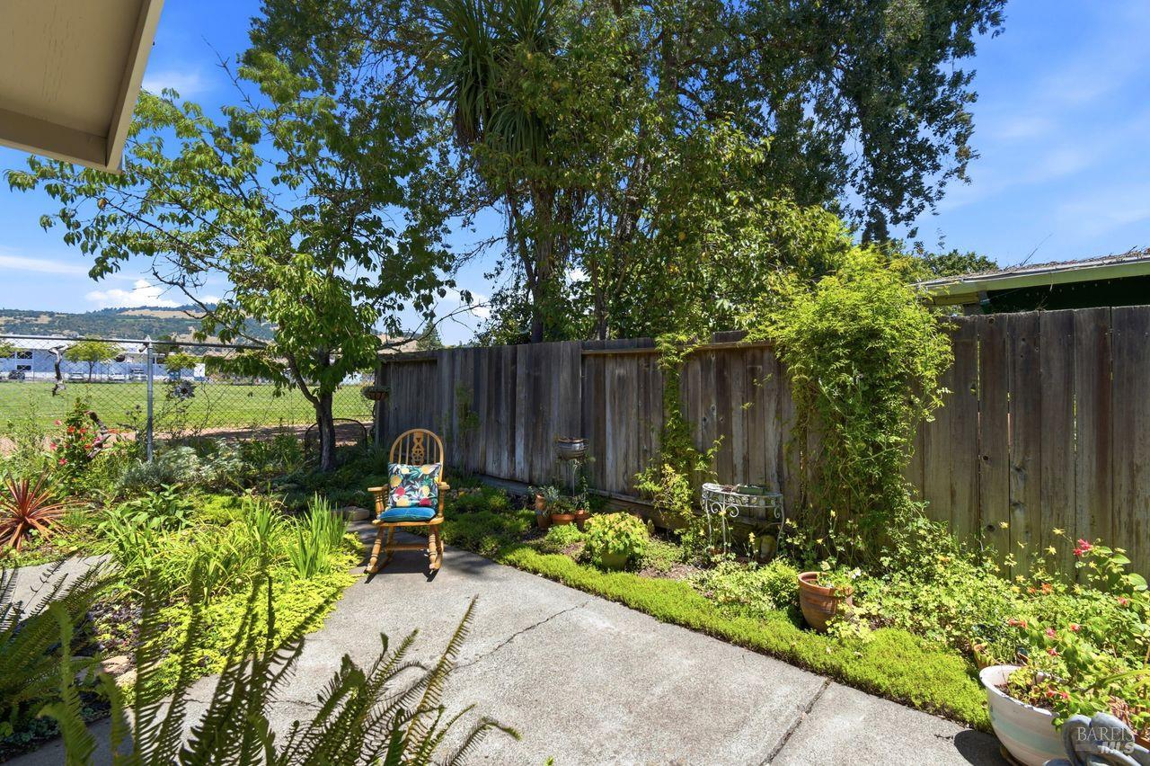4827 Perezoso Calle Santa Rosa CA 95409