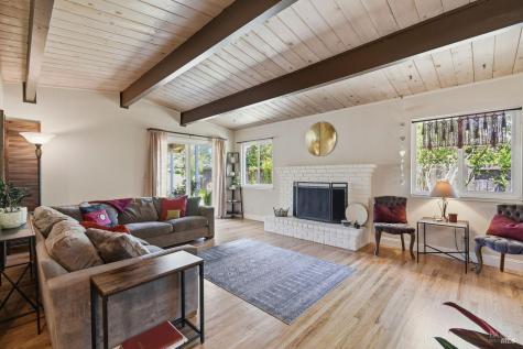 4827 Perezoso Calle Santa Rosa CA 95409