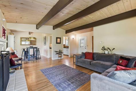 4827 Perezoso Calle Santa Rosa CA 95409