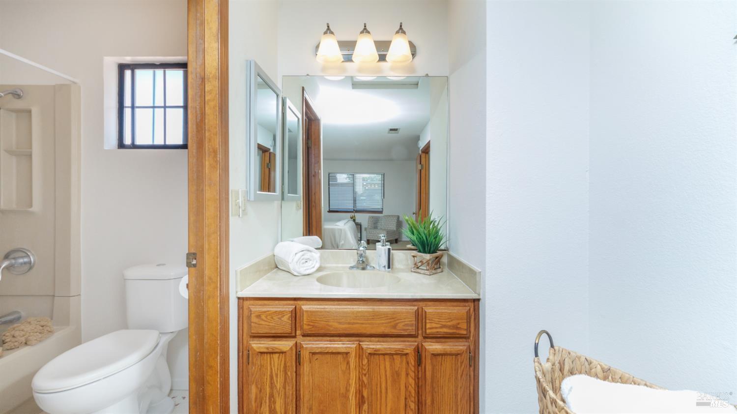 979 Hacienda Circle Rohnert Park CA 94928