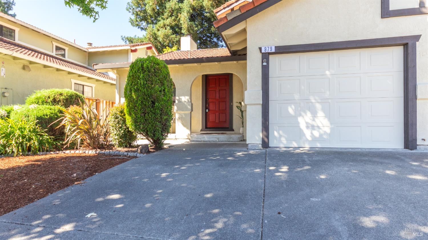 979 Hacienda Circle Rohnert Park CA 94928