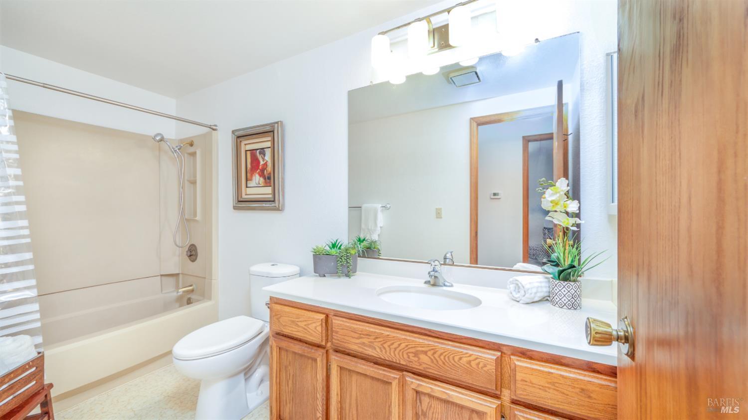 979 Hacienda Circle Rohnert Park CA 94928