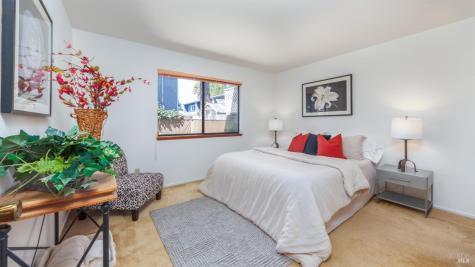 979 Hacienda Circle Rohnert Park CA 94928