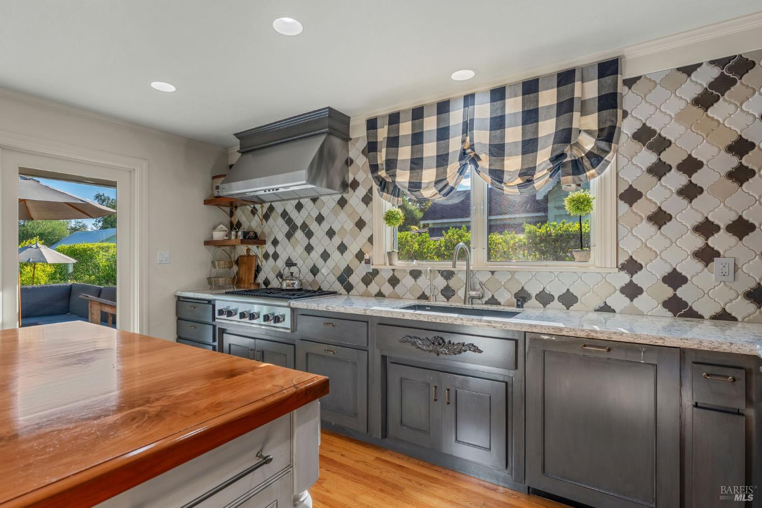 1262 Allyn Avenue St. Helena CA 94574