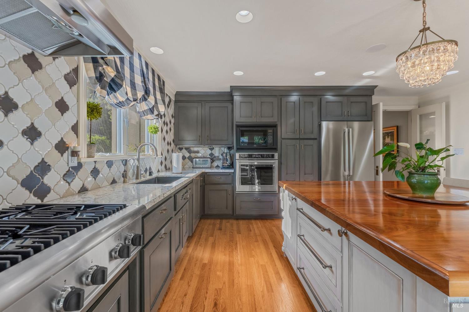 1262 Allyn Avenue St. Helena CA 94574