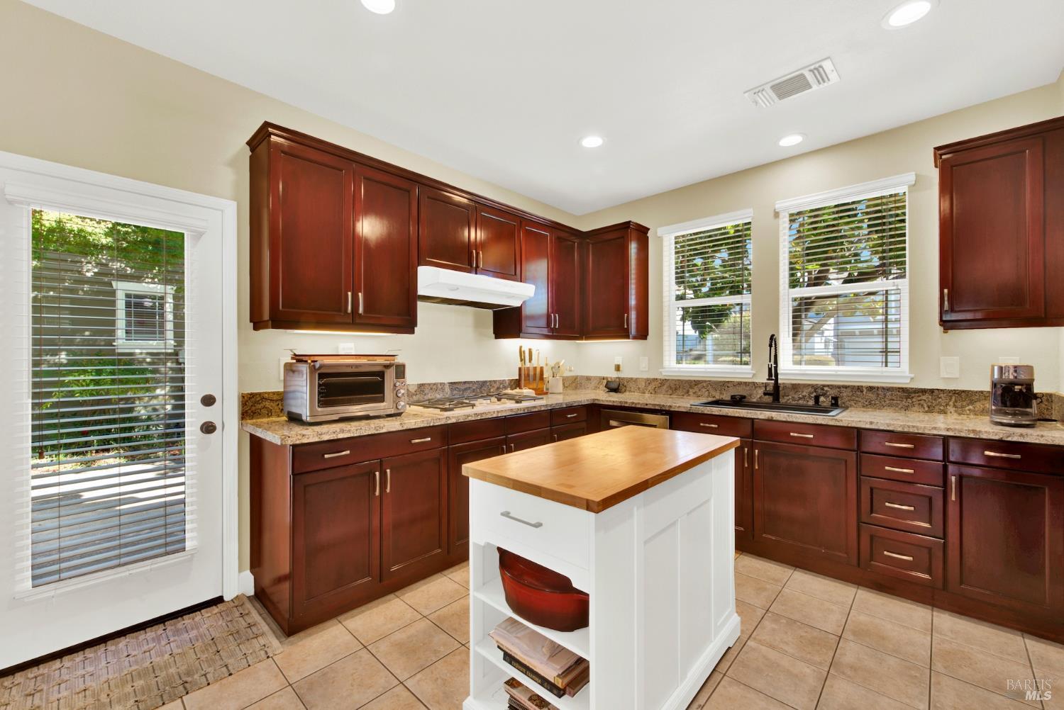 3209 Von Uhlit Ranch Road Napa CA 94558