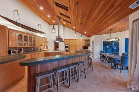 801 Samantha Court Healdsburg CA 95448