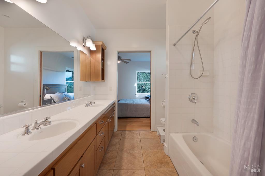 801 Samantha Court Healdsburg CA 95448