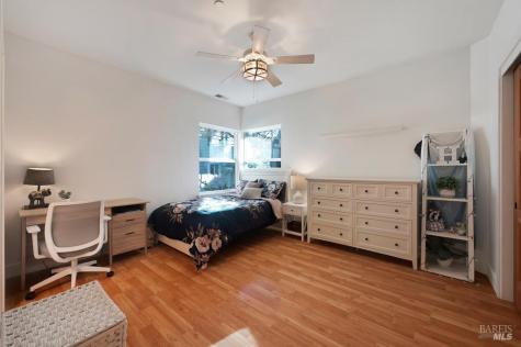 801 Samantha Court Healdsburg CA 95448