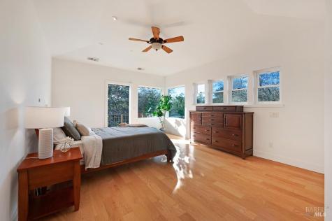 801 Samantha Court Healdsburg CA 95448